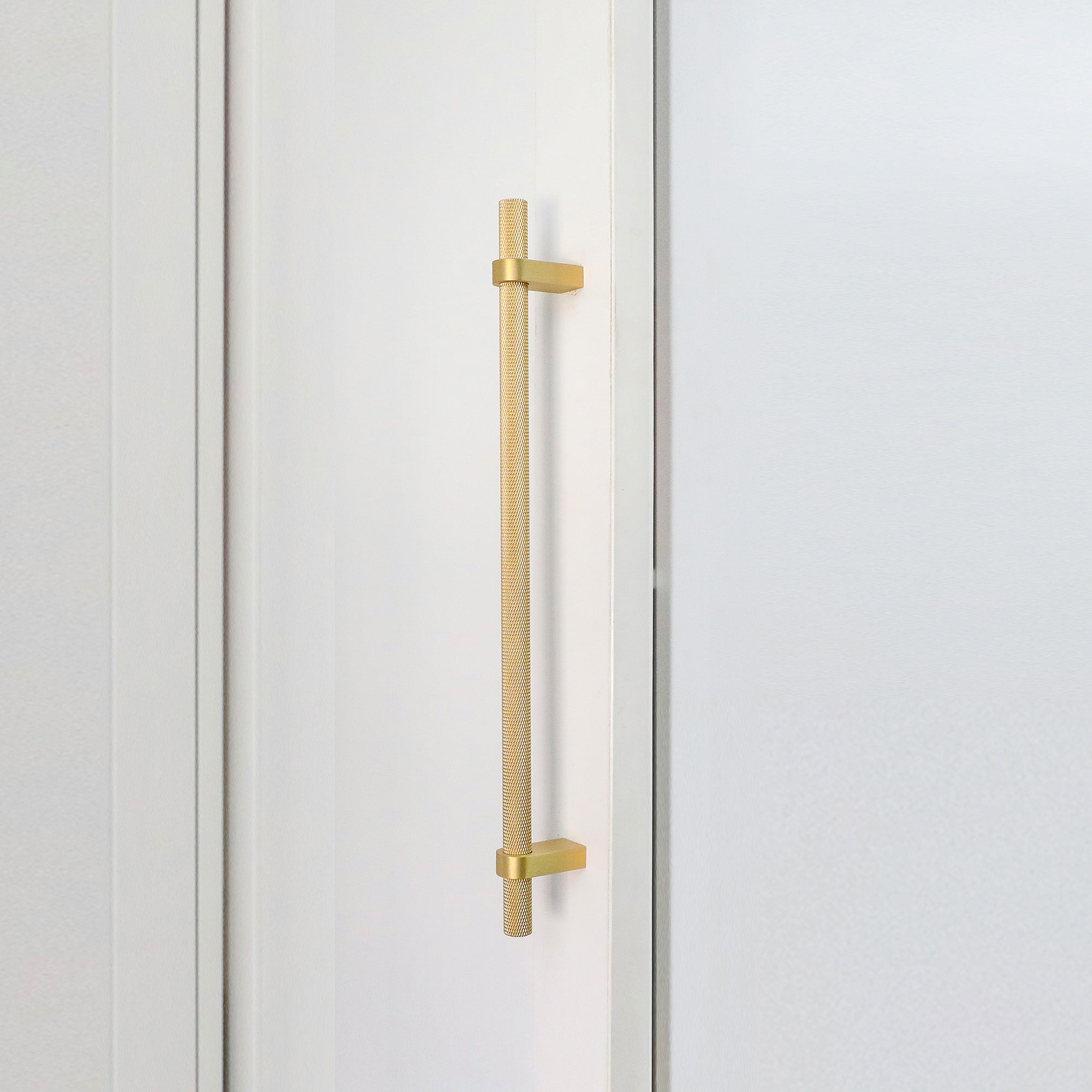 Vanderbilt Brass Knurled Cabinet Pull - Modern